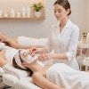 چرا فیشیال و پاکسازی پوست بین بانوان طرفدار زیادی دارد؟